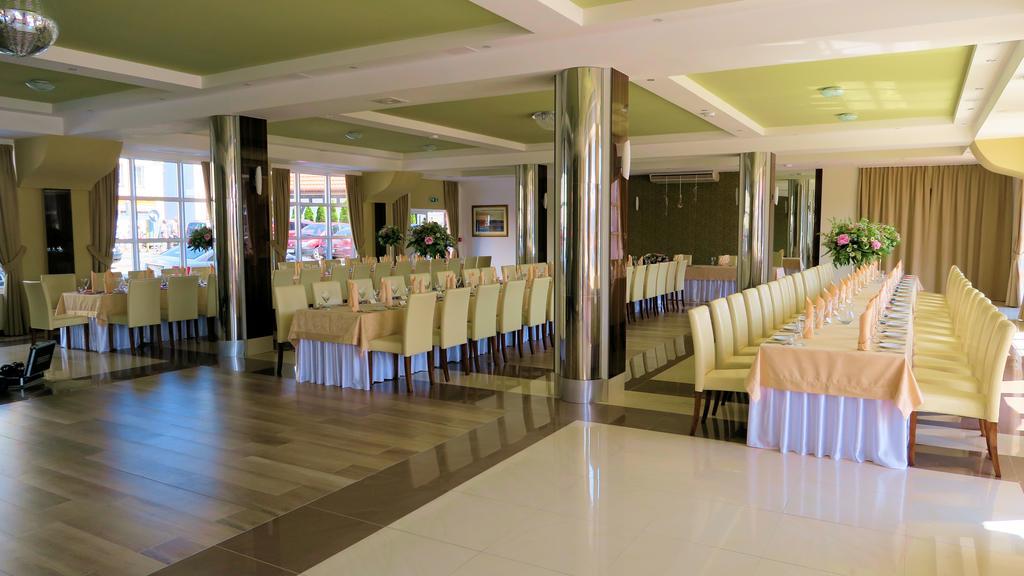 Hotel Morze Устка Екстер'єр фото