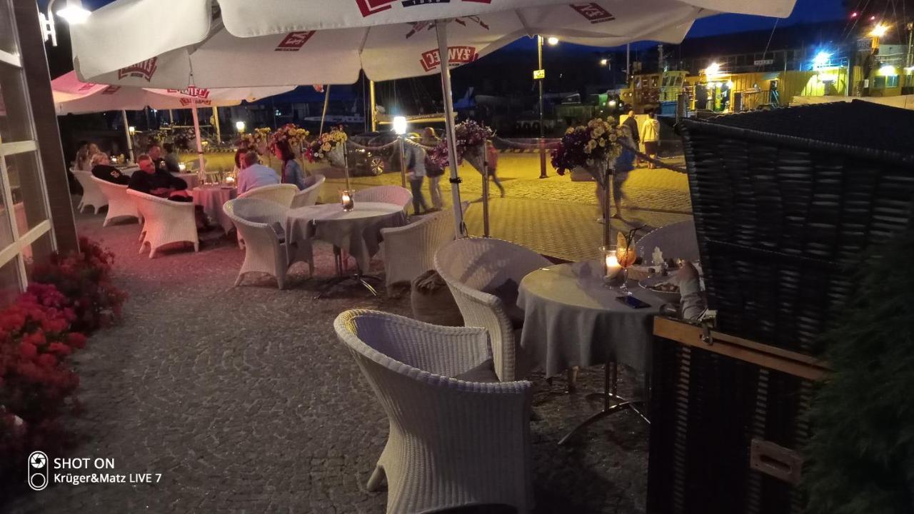Hotel Morze Устка Екстер'єр фото